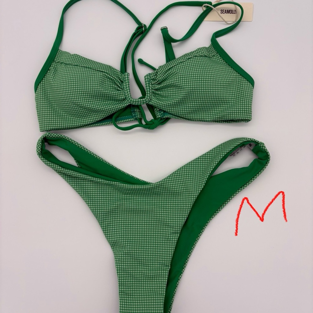 Vibrant Green Bikini Set - Picture 8 of 11